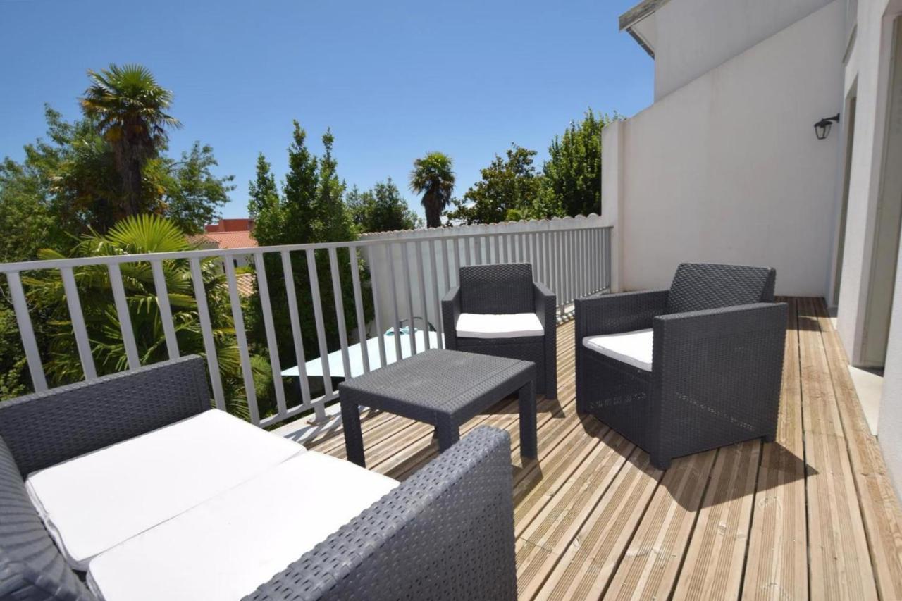 - Agreable De 135m² A 450m De La * Royan