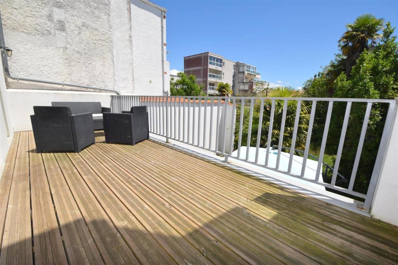 - Agreable De 135m² A 450m De La Villa